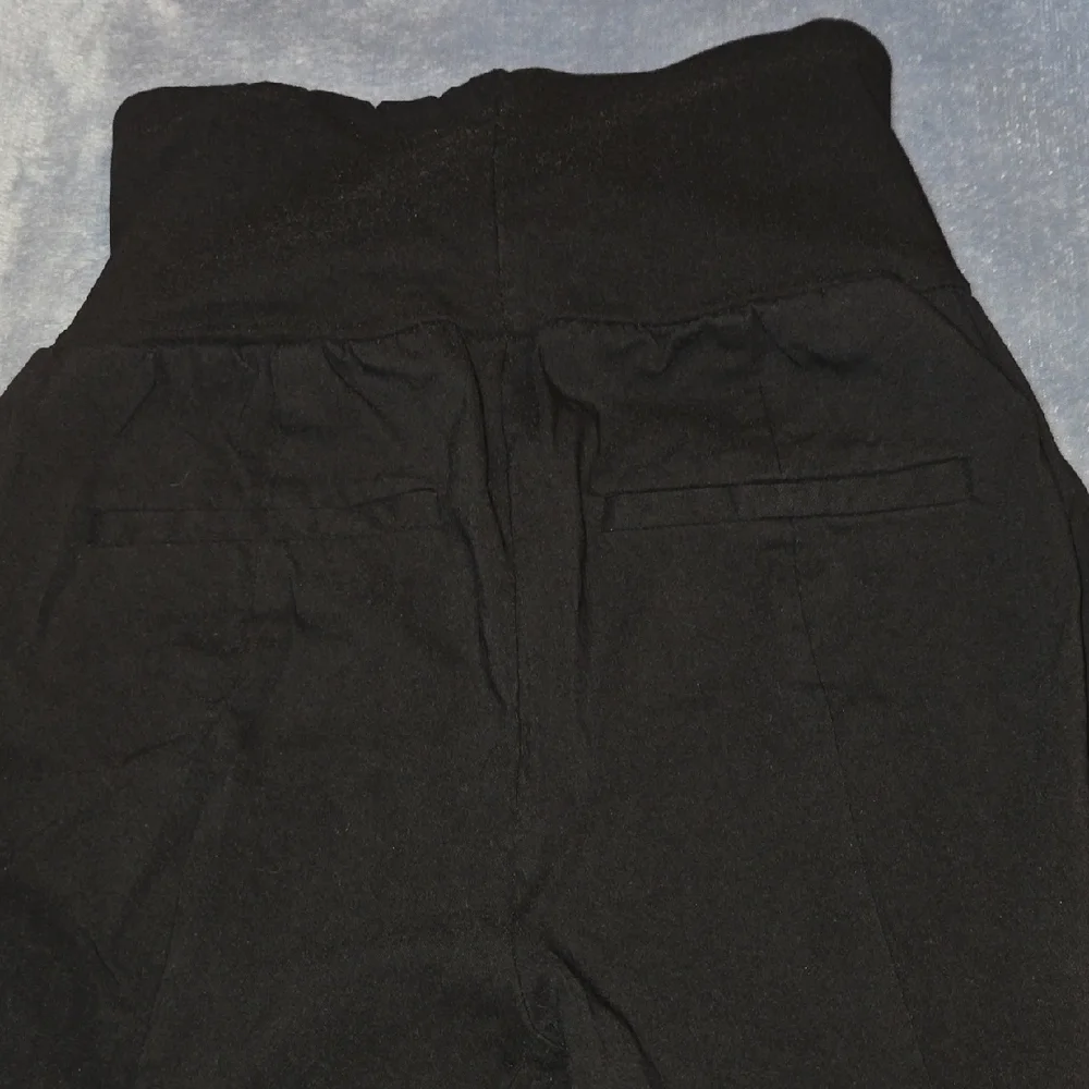 Motherhood Bounceback Black Leggings - Picture 5 of 6